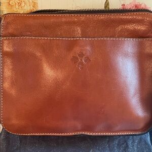 Patricia Nash Tooled Leather Crossbody Handbag in Chestnut Brown